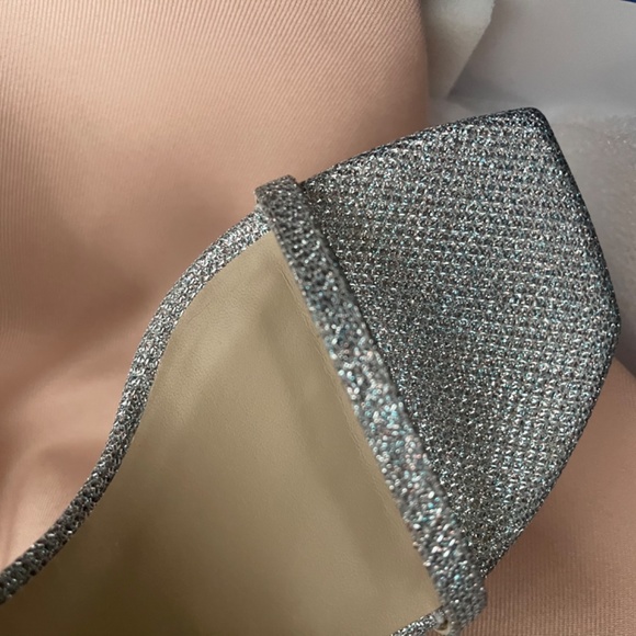 NWT Stuart Weitzman Nudistcurve 100 in Silver/New Noir 38.5 - Picture 2 of 5